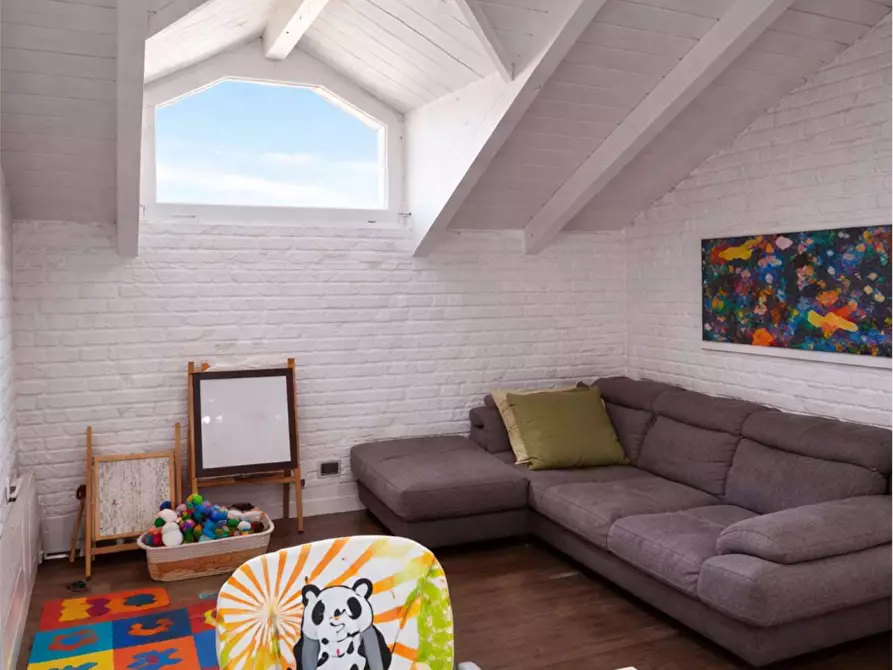 Immagine 21 di Appartamento in vendita  in Via Cascina Tremolada  11 a Veduggio Con Colzano