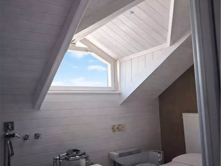 Immagine 23 di Appartamento in vendita  in Via Cascina Tremolada  11 a Veduggio Con Colzano