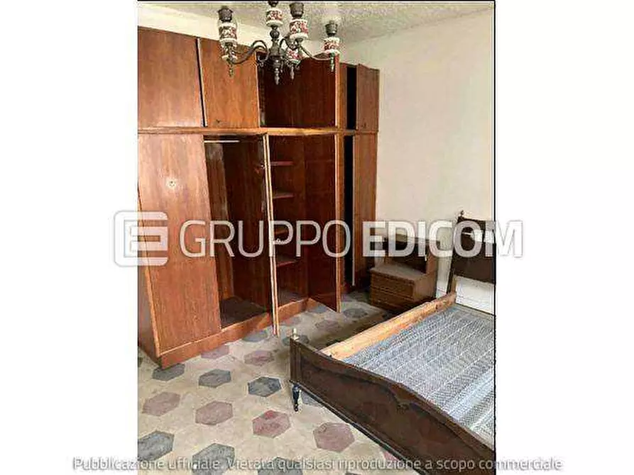 Immagine 5 di Appartamento in vendita  in Piazza patrioti a Taino