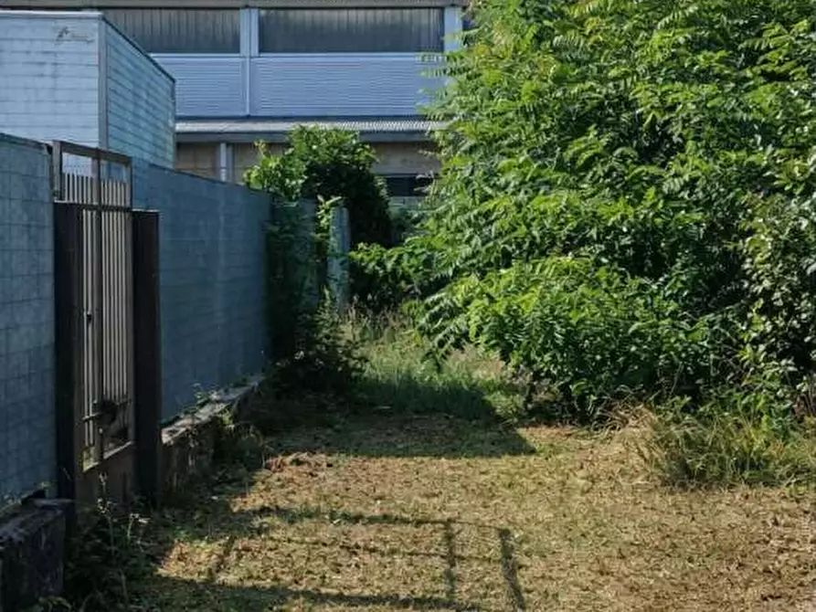 Immagine 21 di Appartamento in vendita  a Fagnano Olona