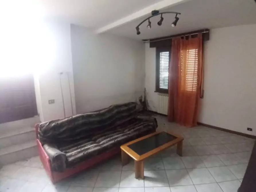 Immagine 5 di Appartamento in vendita  in Via IV Novembre 2 a Guanzate