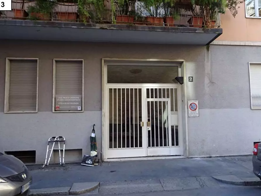Immagine 3 di Appartamento in vendita  in Via Anco Marzio 2 a Milano