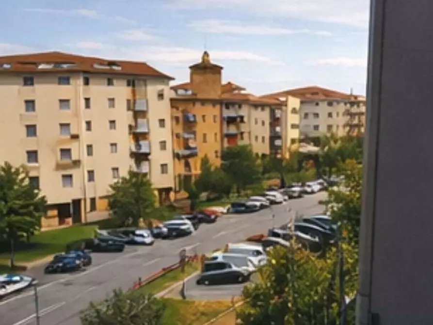 Immagine 3 di Appartamento in vendita  in Via Montello,  15 a Pessano Con Bornago