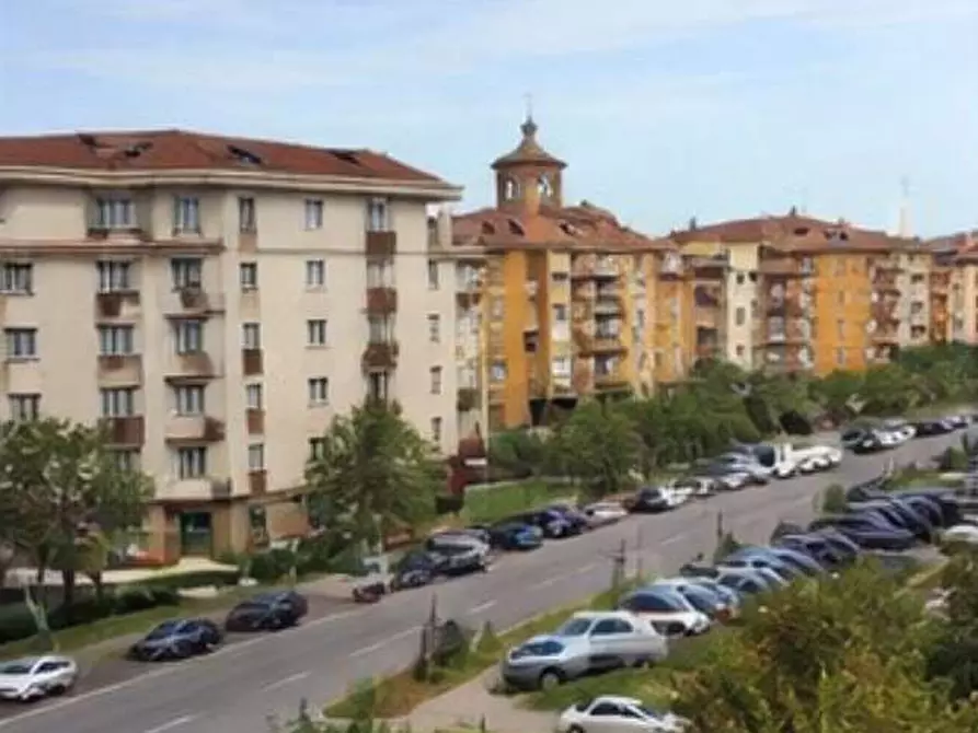 Immagine 5 di Appartamento in vendita  in Via Montello,  15 a Pessano Con Bornago