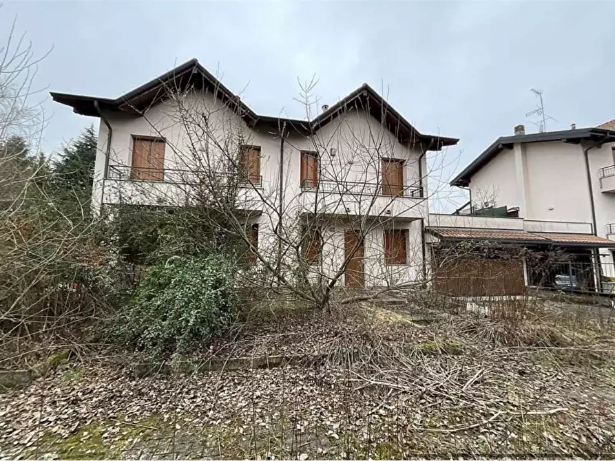 Immagine 2 di Villa in vendita  in Via Alessandro Manzoni 7A a Besnate