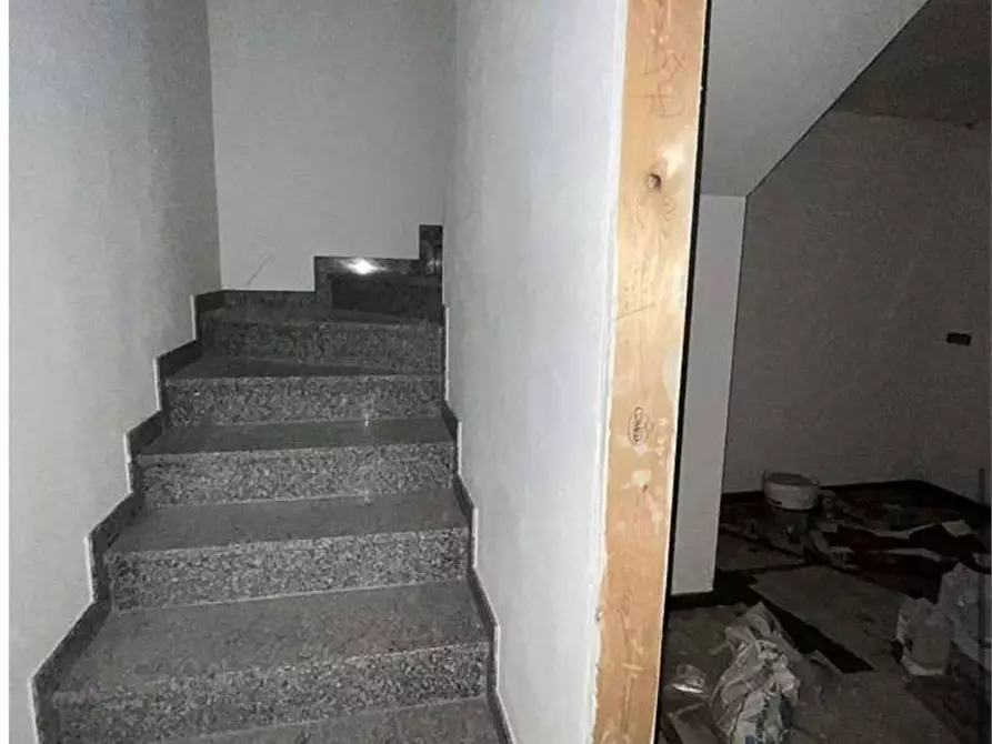 Immagine 5 di Villa in vendita  in Via Alessandro Manzoni 7A a Besnate