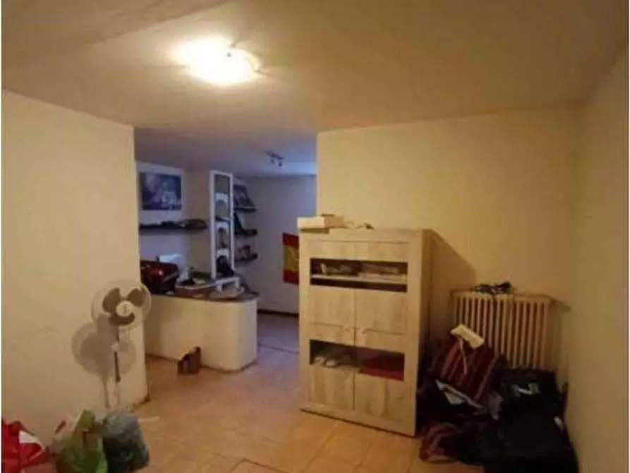 Immagine 6 di Appartamento in vendita  a Uggiate-Trevano