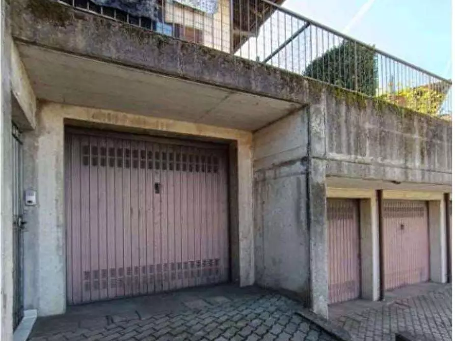 Immagine 13 di Appartamento in vendita  a Uggiate-Trevano