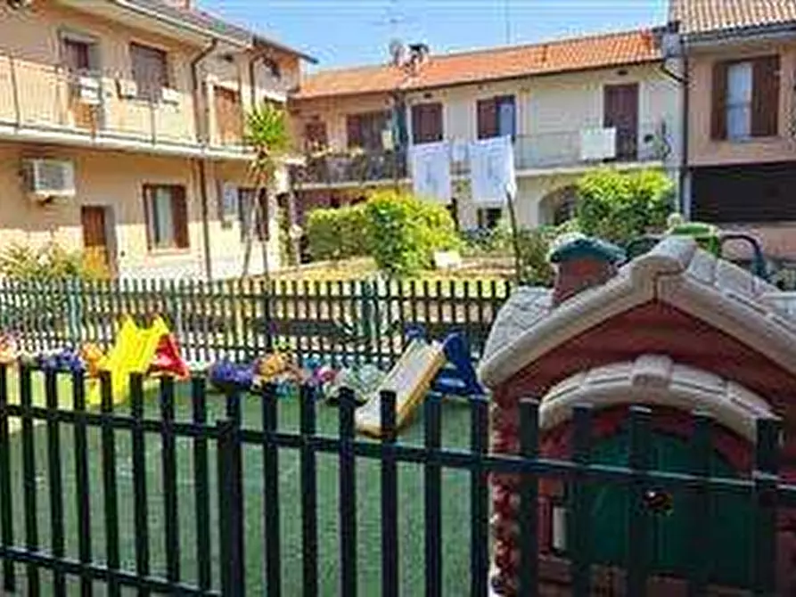 Immagine 3 di Appartamento in vendita  in Piazza giuseppe mazzini 5 a Dairago