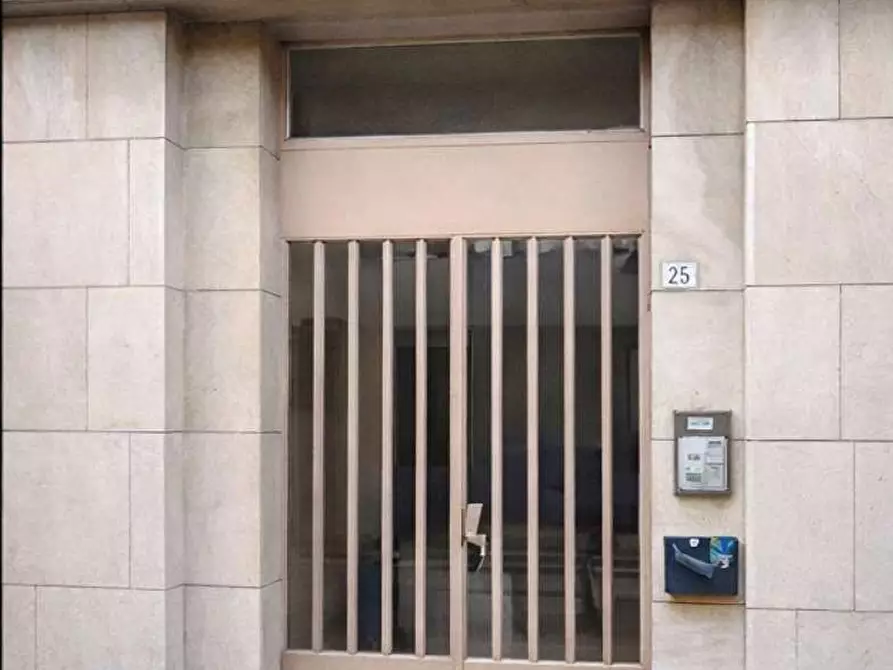 Immagine 4 di Appartamento in vendita  in Via giuseppe mazzini 25 a Legnano