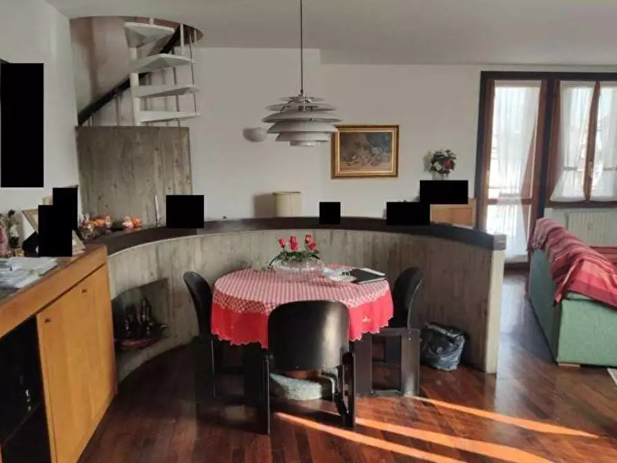 Immagine 15 di Appartamento in vendita  in Corso XXV Aprile 26 a Erba