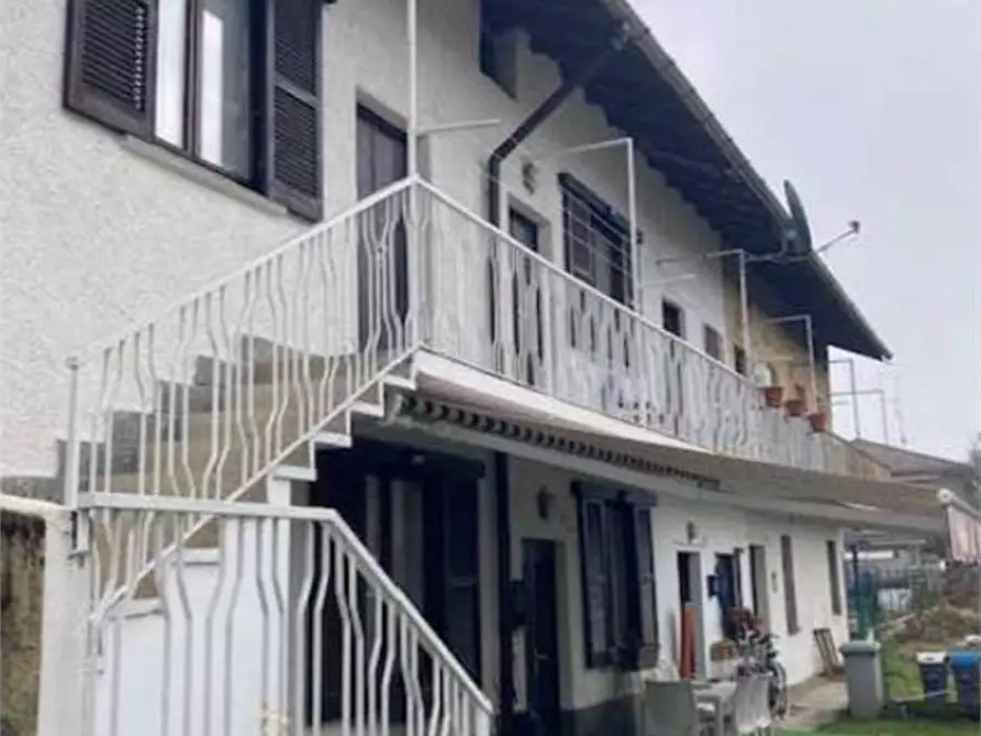 Immagine 1 di Appartamento in vendita  in Via Bonicalza 48/A a Oggiona Con Santo Stefano