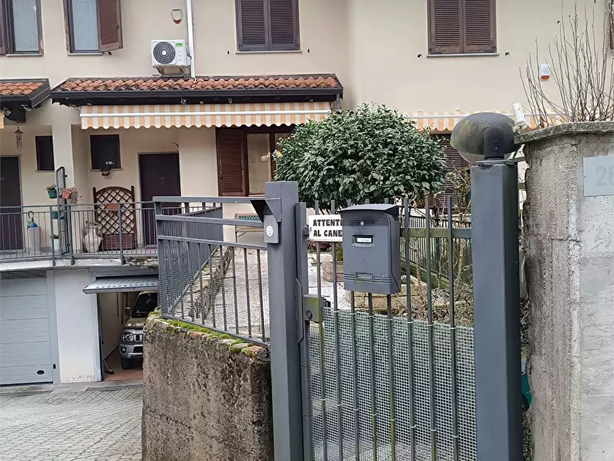 Immagine 2 di Villetta a schiera in vendita  in via Montegrappa a Bardello