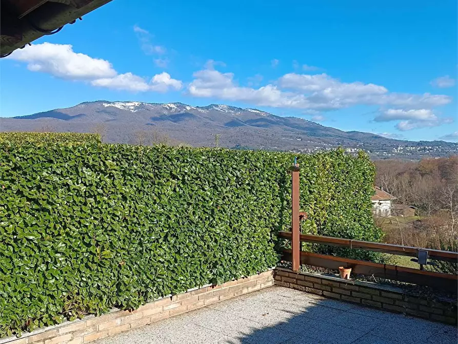 Immagine 12 di Villetta a schiera in vendita  in via Montegrappa a Bardello