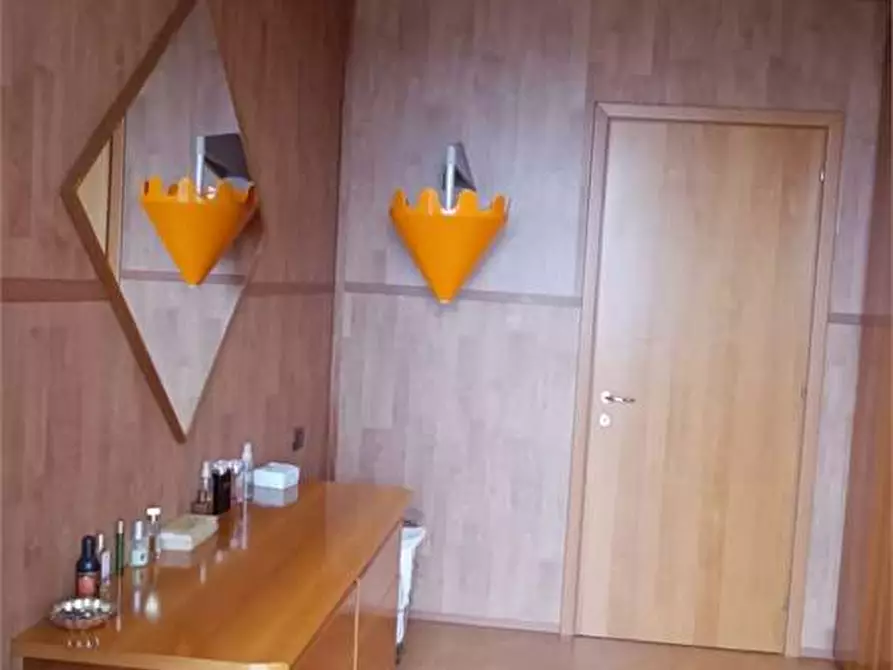 Immagine 37 di Villetta a schiera in vendita  in via Montegrappa a Bardello