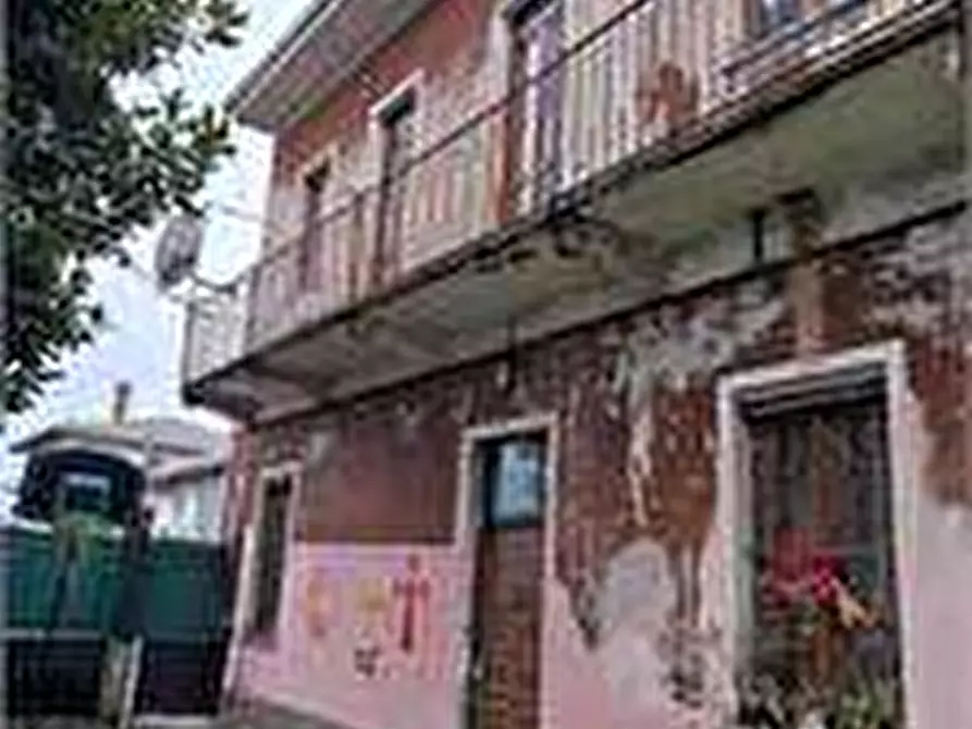 Immagine 1 di Appartamento in vendita  in Via G. Rossini, 46 a Busto Arsizio