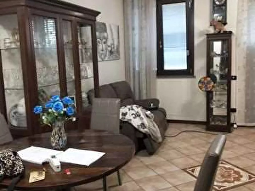 Immagine 8 di Appartamento in vendita  in Via San Francesco 5 a Jerago Con Orago