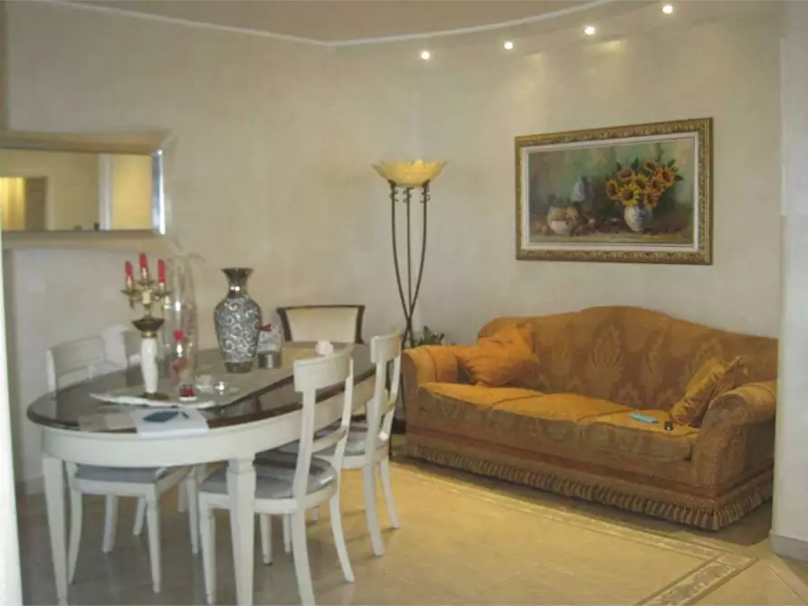 Immagine 11 di Appartamento in vendita  in Via Galileo Galilei 4 a Abbiategrasso