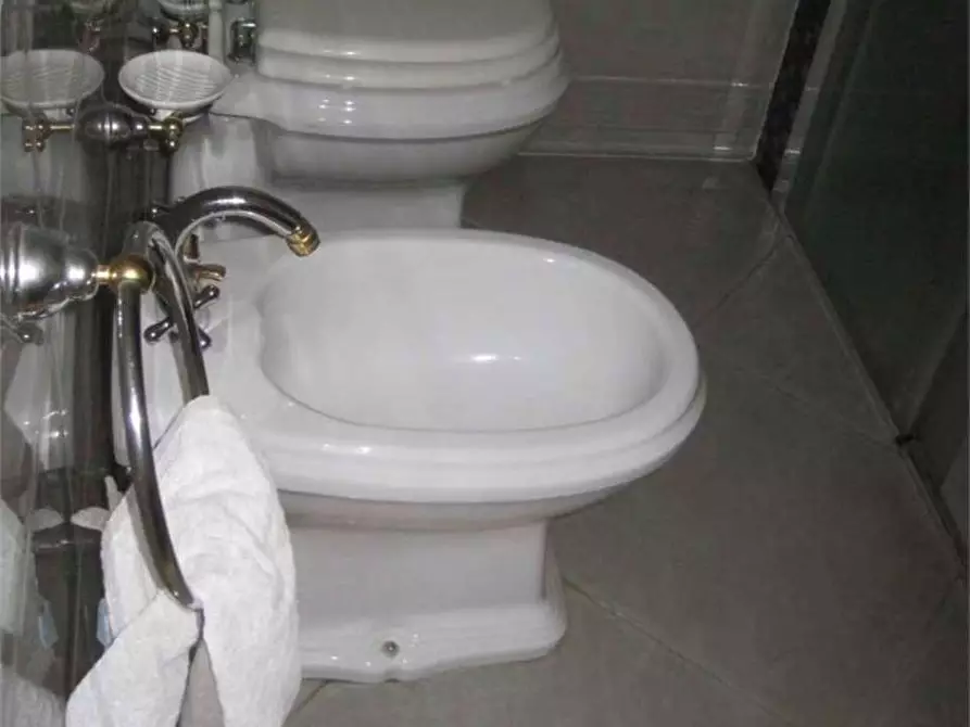 Immagine 22 di Appartamento in vendita  in Via Galileo Galilei 4 a Abbiategrasso