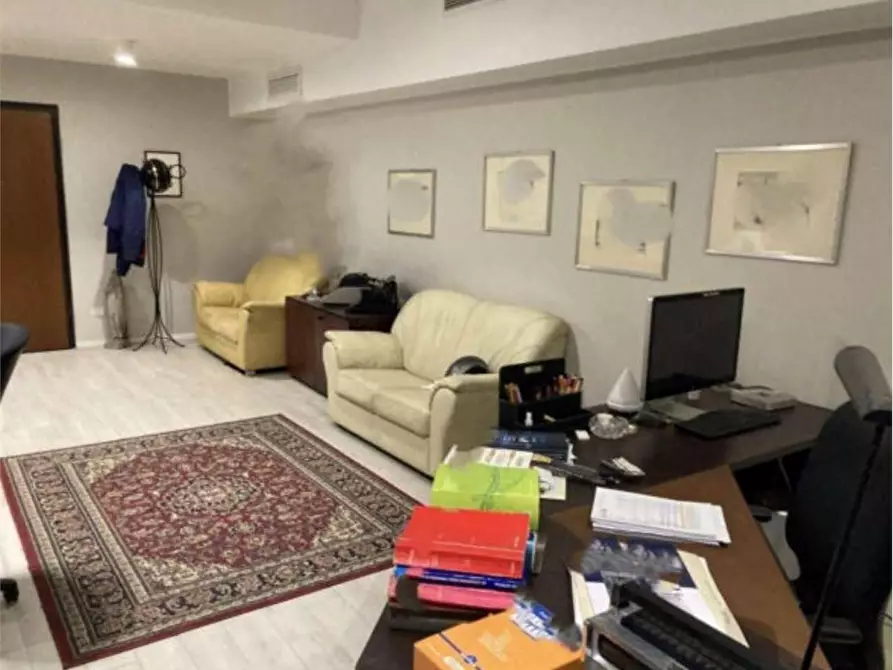 Immagine 16 di Stabile in vendita  in Via Ariberto 21 a Milano