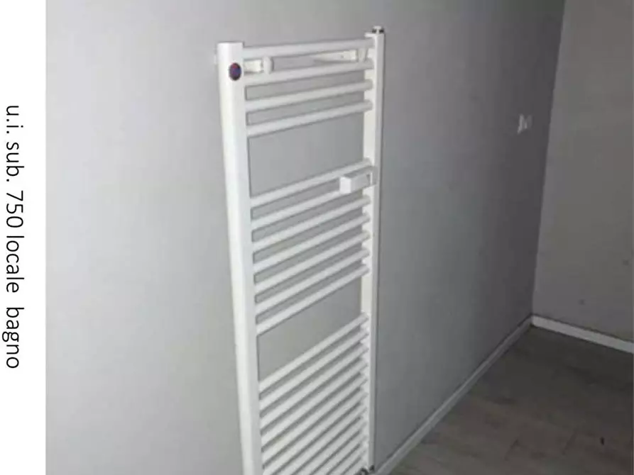 Immagine 29 di Stabile in vendita  in Via Ariberto 21 a Milano