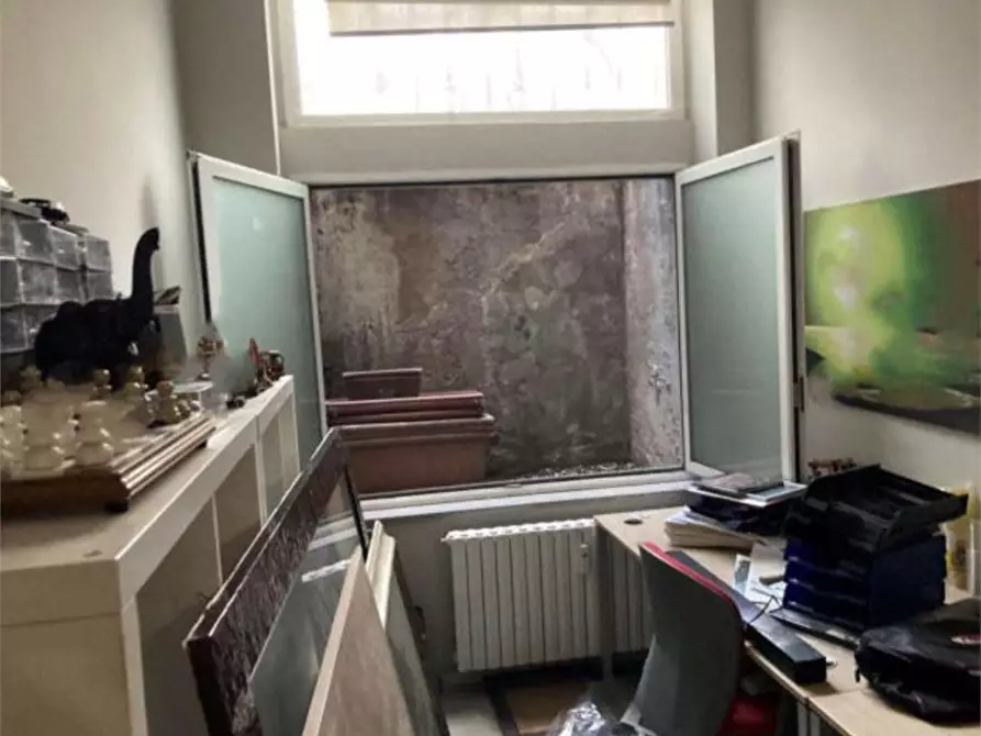 Immagine 31 di Stabile in vendita  in Via Ariberto 21 a Milano
