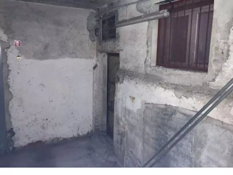 Immagine 36 di Stabile in vendita  in Via Ariberto 21 a Milano