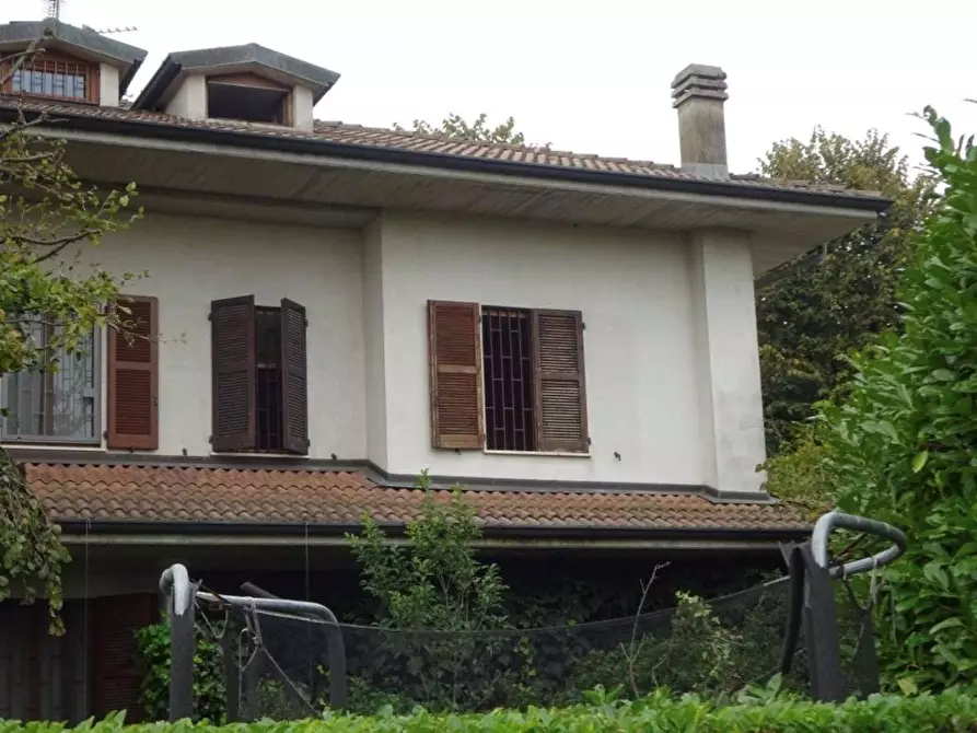 Immagine 1 di Villetta a schiera in vendita  in Via delle Ortensie 33 a Inzago