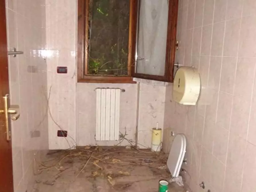 Immagine 14 di Villetta a schiera in vendita  in Via delle Ortensie 33 a Inzago