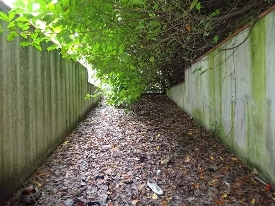 Immagine 31 di Villetta a schiera in vendita  in Via delle Ortensie 33 a Inzago