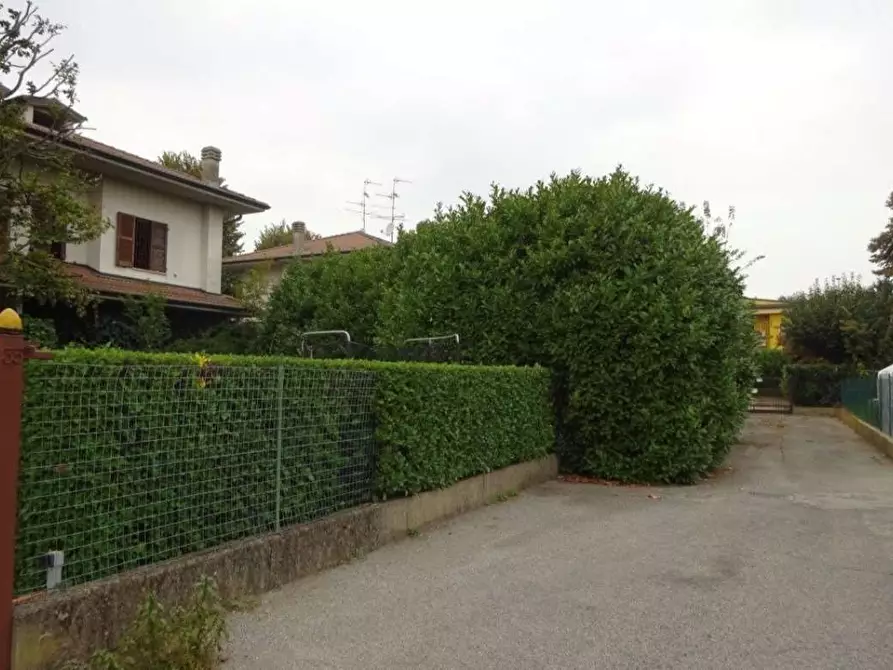 Immagine 36 di Villetta a schiera in vendita  in Via delle Ortensie 33 a Inzago