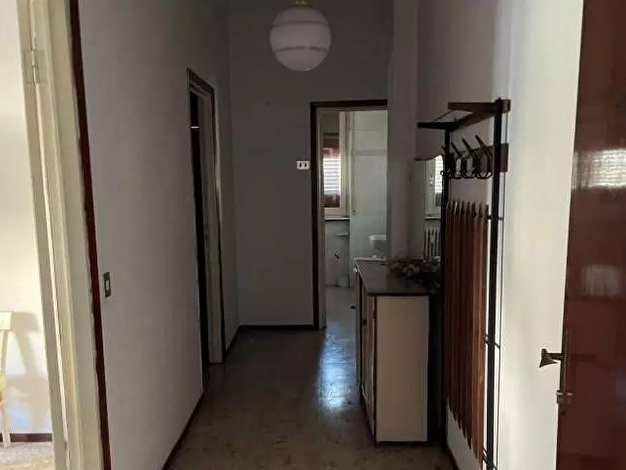 Immagine 4 di Appartamento in vendita  in Via Cardano,  3/4 a Como