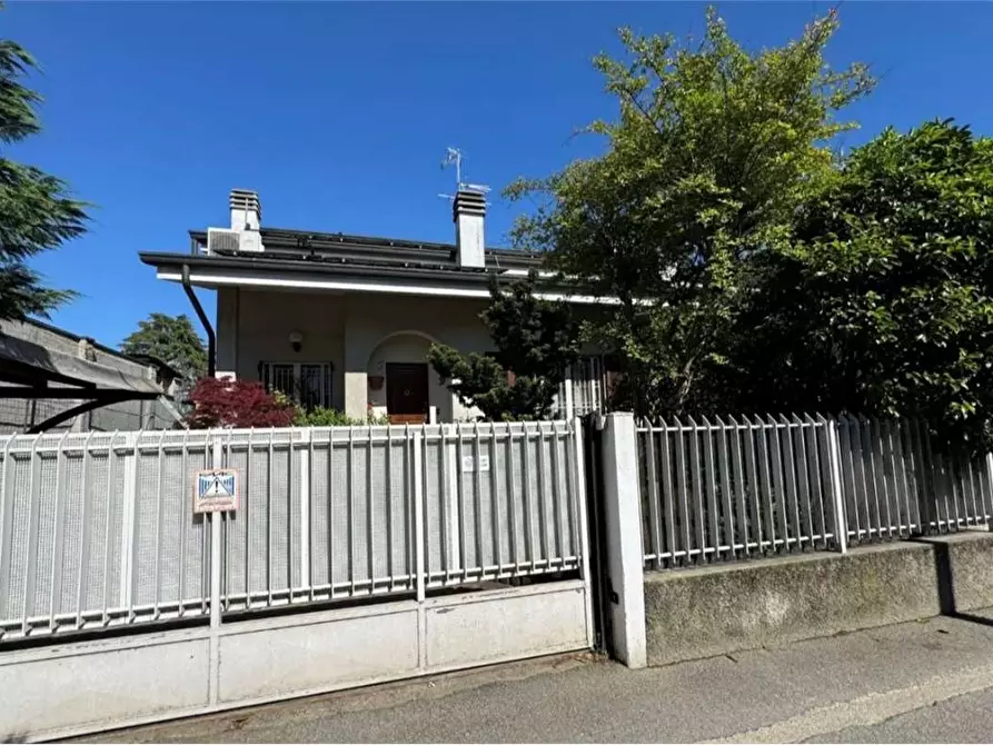 Immagine 2 di Appartamento in vendita  in Via Cesare Lombroso  8 a Paderno Dugnano