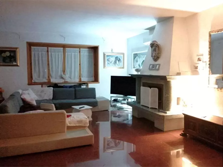 Immagine 7 di Appartamento in vendita  in Quartiere Velate, Via Cascina Tamburina  4 a Usmate Velate