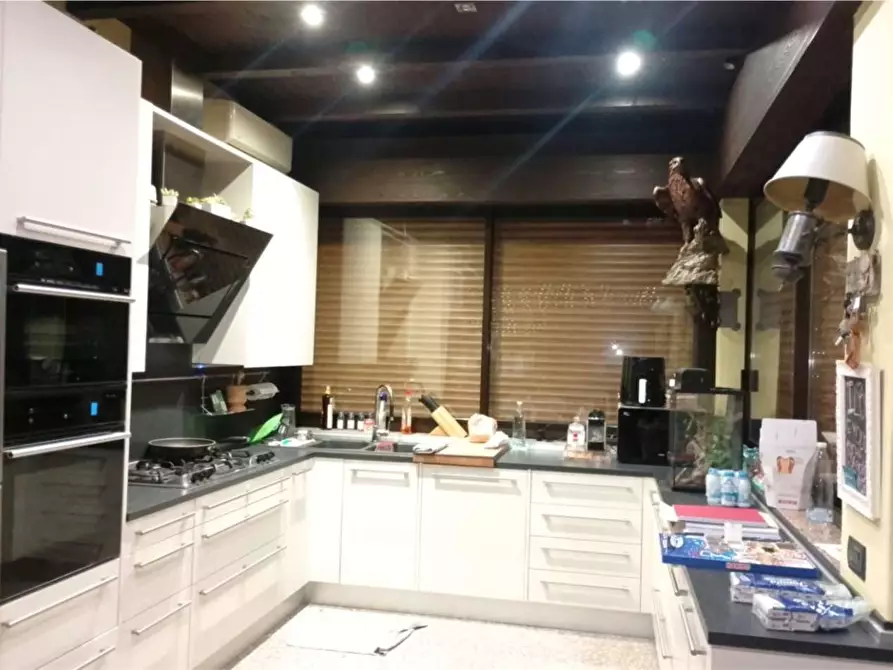 Immagine 10 di Appartamento in vendita  in Quartiere Velate, Via Cascina Tamburina  4 a Usmate Velate