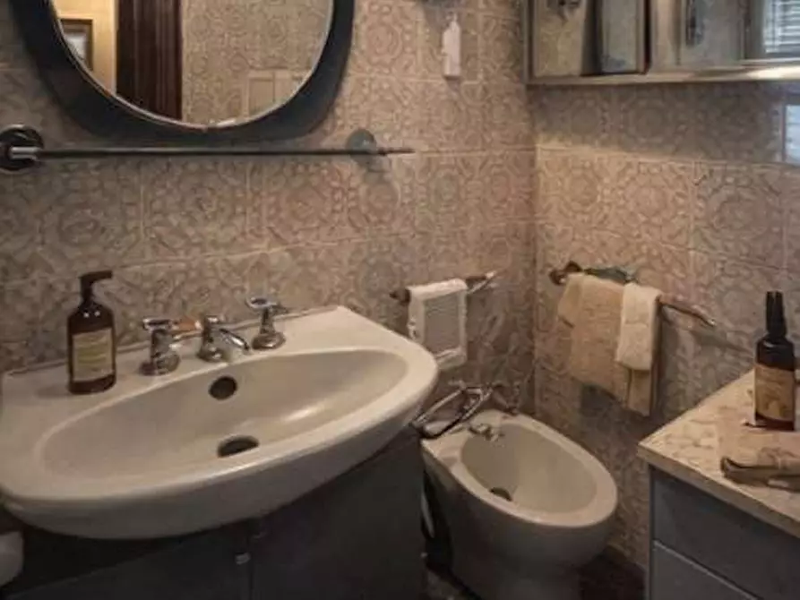 Immagine 15 di Appartamento in vendita  in Via Rosselli Fratelli  25/4 a Milano