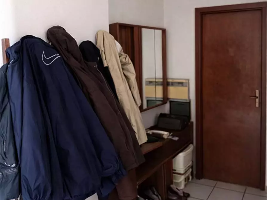 Immagine 3 di Appartamento in vendita  in Viale dei Mille  5 a Limbiate