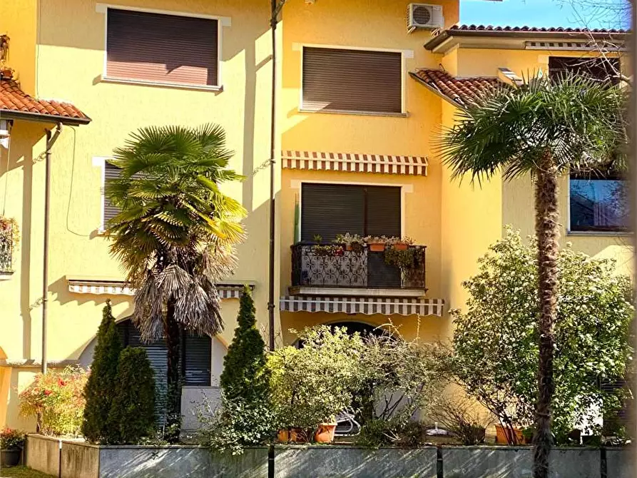 Immagine 1 di Appartamento in affitto  in via campeggio 1 a Lesa