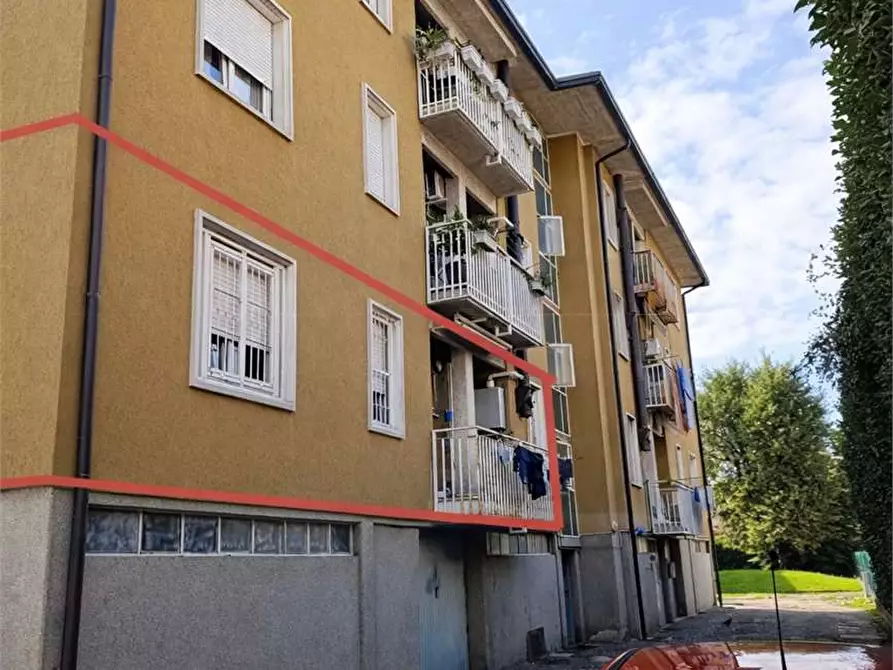 Immagine 1 di Appartamento in vendita  in Via Sant'Ambrogio 64 a Mariano Comense