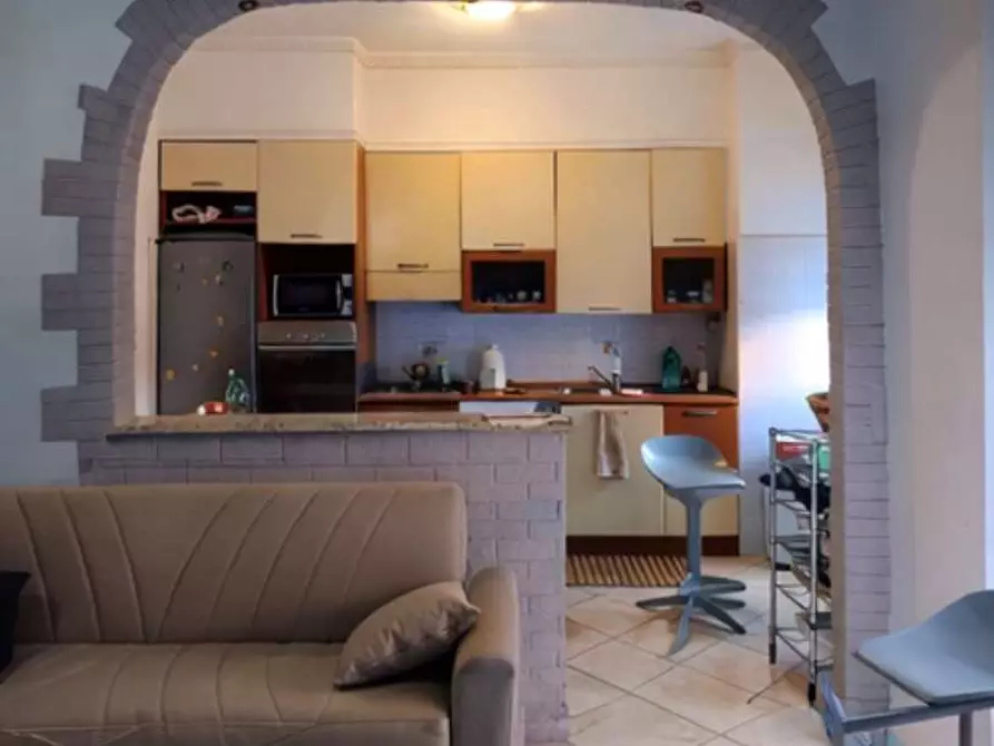 Immagine 5 di Appartamento in vendita  in Via Sant'Ambrogio 64 a Mariano Comense