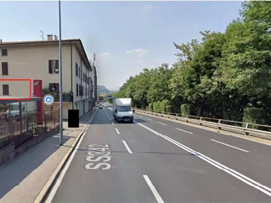 Immagine 3 di Appartamento in vendita  in Via Napoleona 28 a Como