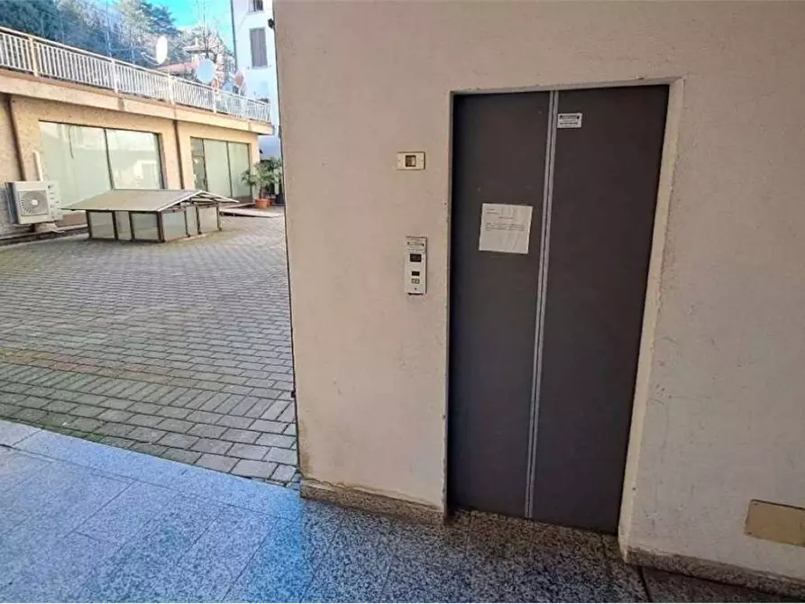 Immagine 5 di Appartamento in vendita  in Via Napoleona 28 a Como