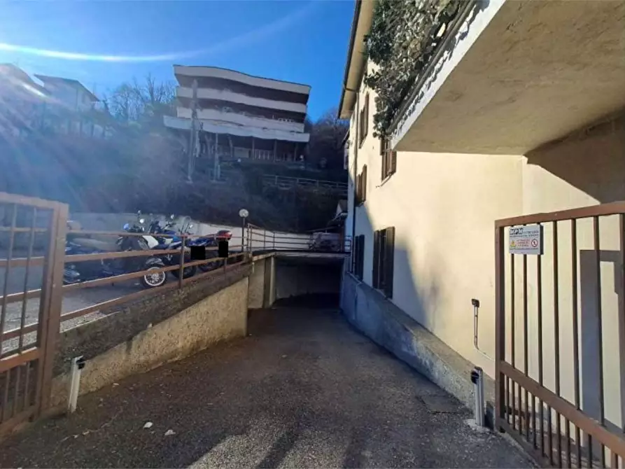 Immagine 14 di Appartamento in vendita  in Via Napoleona 28 a Como