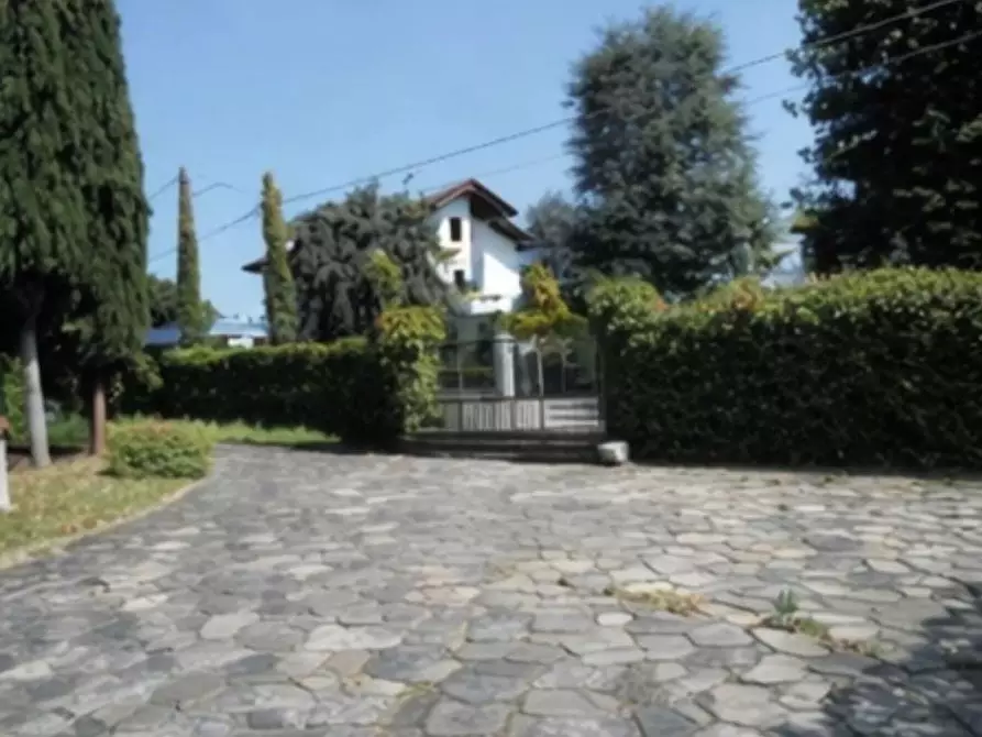 Immagine 4 di Appartamento in vendita  in Via Garibaldi  56 a Carugo