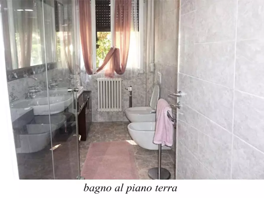 Immagine 11 di Appartamento in vendita  in Via Garibaldi  56 a Carugo