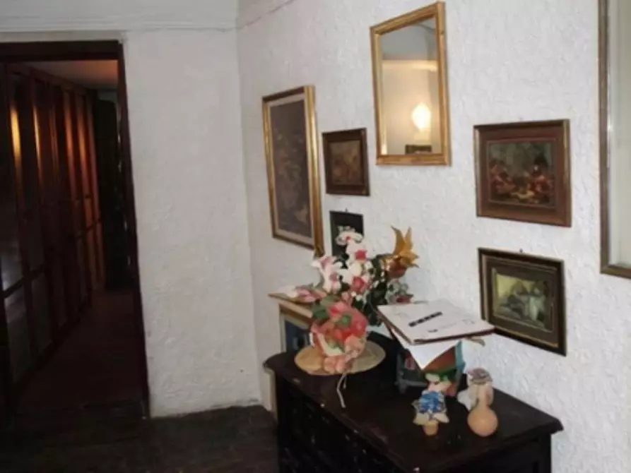 Immagine 17 di Appartamento in vendita  in Via Garibaldi  56 a Carugo