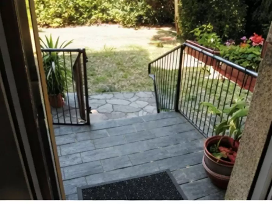 Immagine 23 di Appartamento in vendita  in Via Garibaldi  56 a Carugo