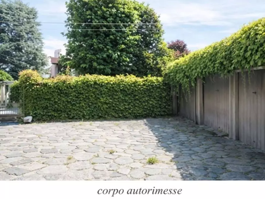 Immagine 26 di Appartamento in vendita  in Via Garibaldi  56 a Carugo