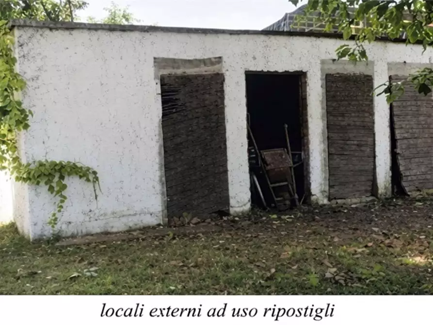 Immagine 34 di Appartamento in vendita  in Via Garibaldi  56 a Carugo