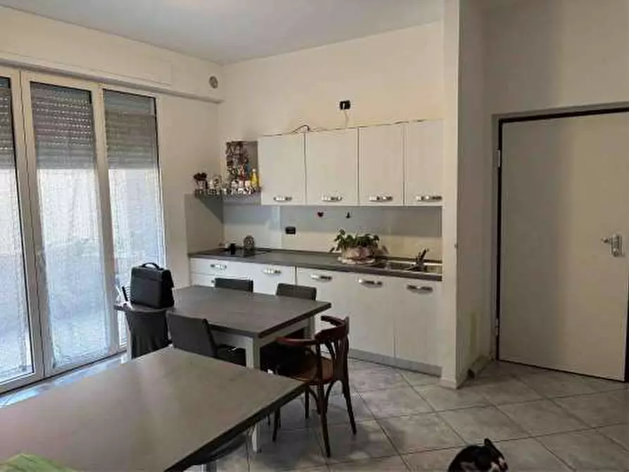 Immagine 4 di Appartamento in vendita  in Via S. Carlo 9 a Garbagnate Milanese